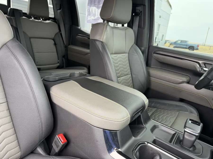 2024 Chevrolet Silverado 1500 ZR2 | Photo 13 of 20