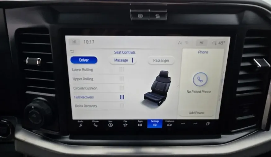 2026 Ford Super Duty F-350 | Photo 27 of 37