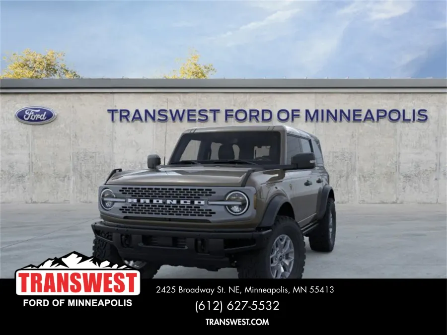 2025 Ford Bronco Badlands | Photo 2 of 25