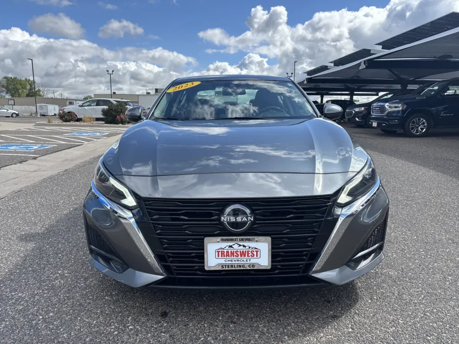 2023 Nissan Altima 2.5 SV | Photo 7 of 19