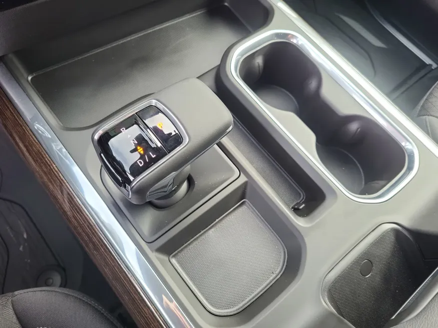 2026 GMC Sierra 1500 Elevation | Photo 17 of 23