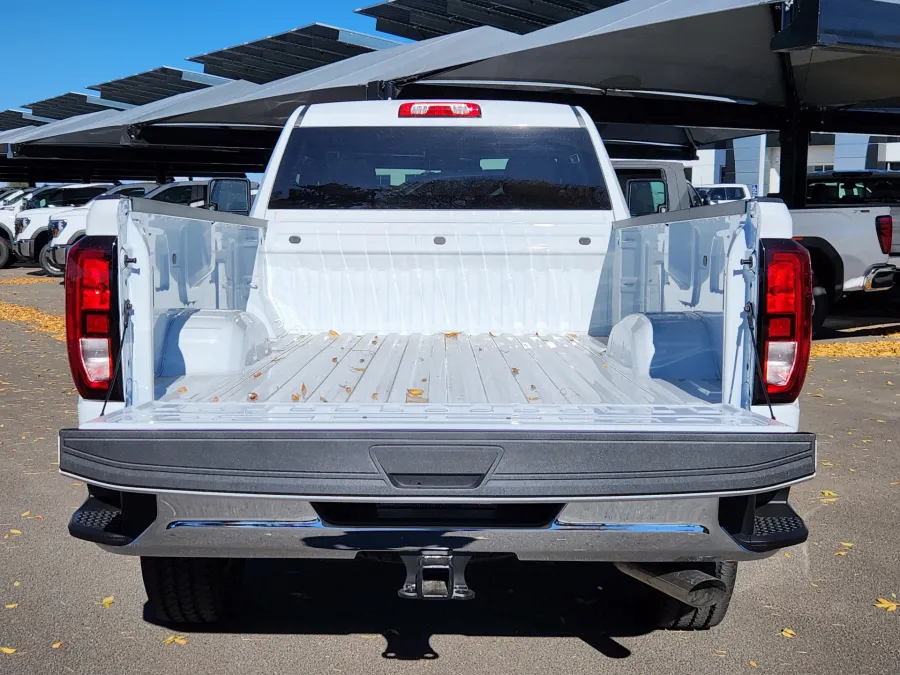 2026 GMC Sierra 2500HD Pro | Photo 14 of 29