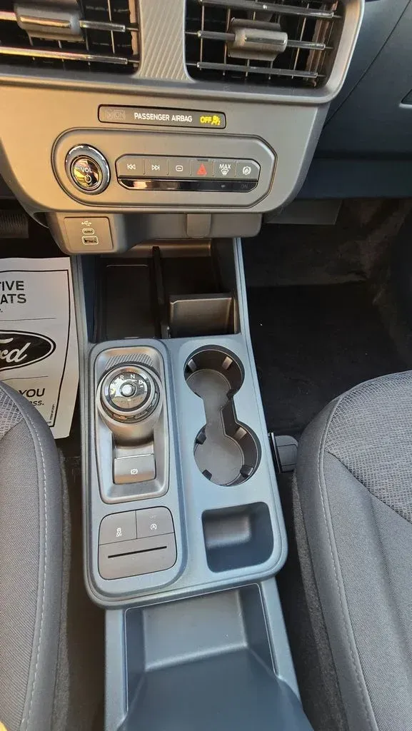 2026 Ford Maverick | Photo 21 of 26