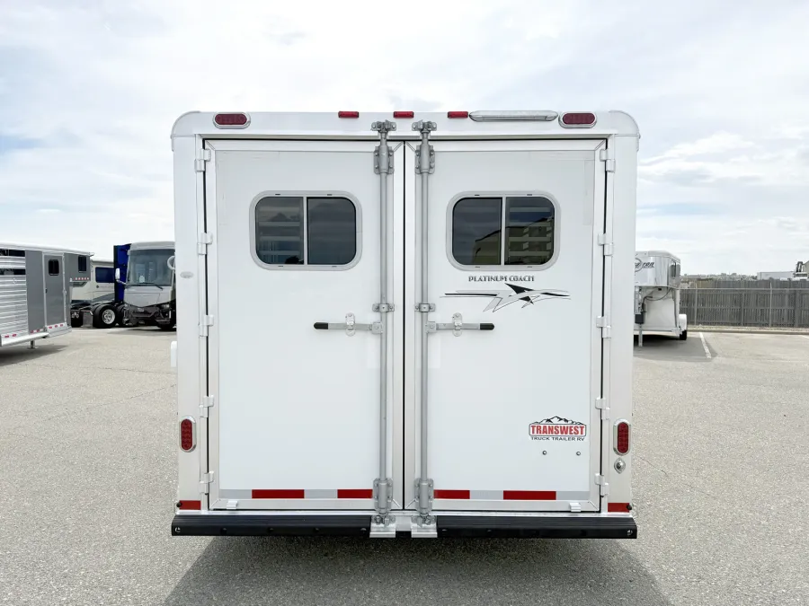 2023 Platinum Coach 4HBP | Photo 8 of 16