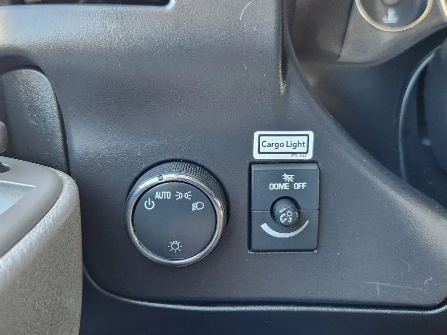 2022 GMC Savana Commercial Cutaway CUTWAY | Photo 18 of 20