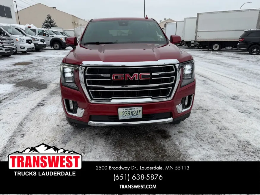 2024 GMC Yukon XL SLT | Photo 7 of 22