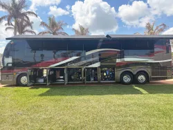 2023 Emerald Luxury Coaches Prevost H3-45 Triple Slide | Thumbnail Photo 34 of 41