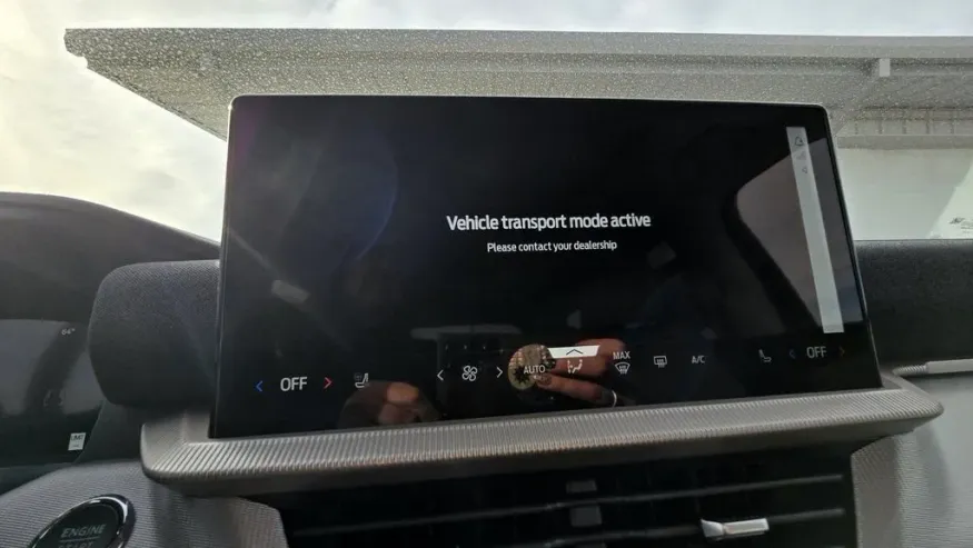 2026 Ford Explorer | Photo 22 of 32