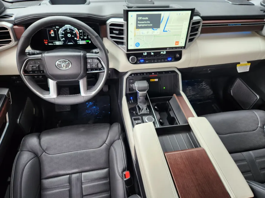 2024 Toyota Tundra 4WD Capstone Hybrid | Photo 11 of 30