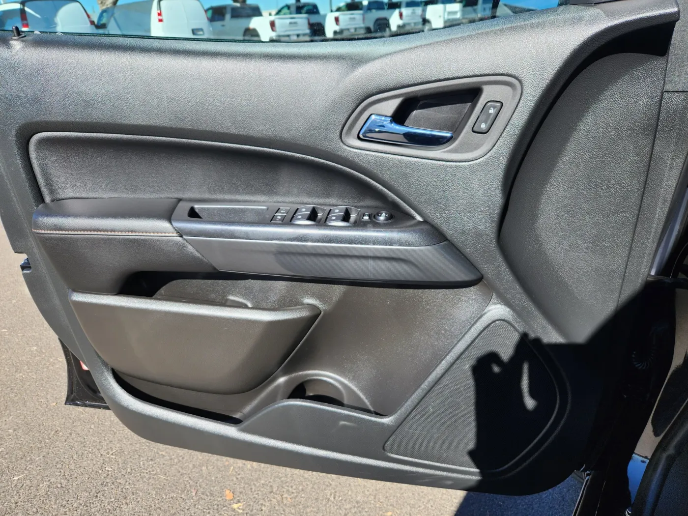 2022 GMC Canyon 4WD AT4 w/Leather | Photo 5 of 31