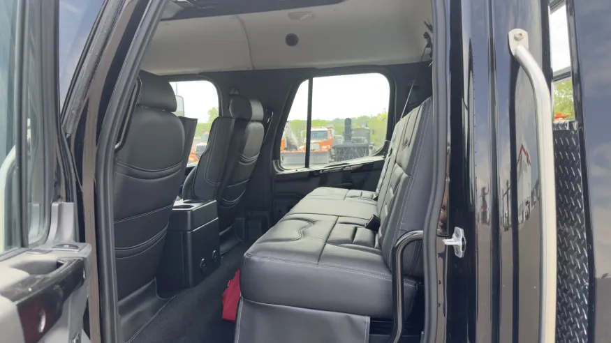 2025 Freightliner M2 106 Summit Hauler | Photo 13 of 19