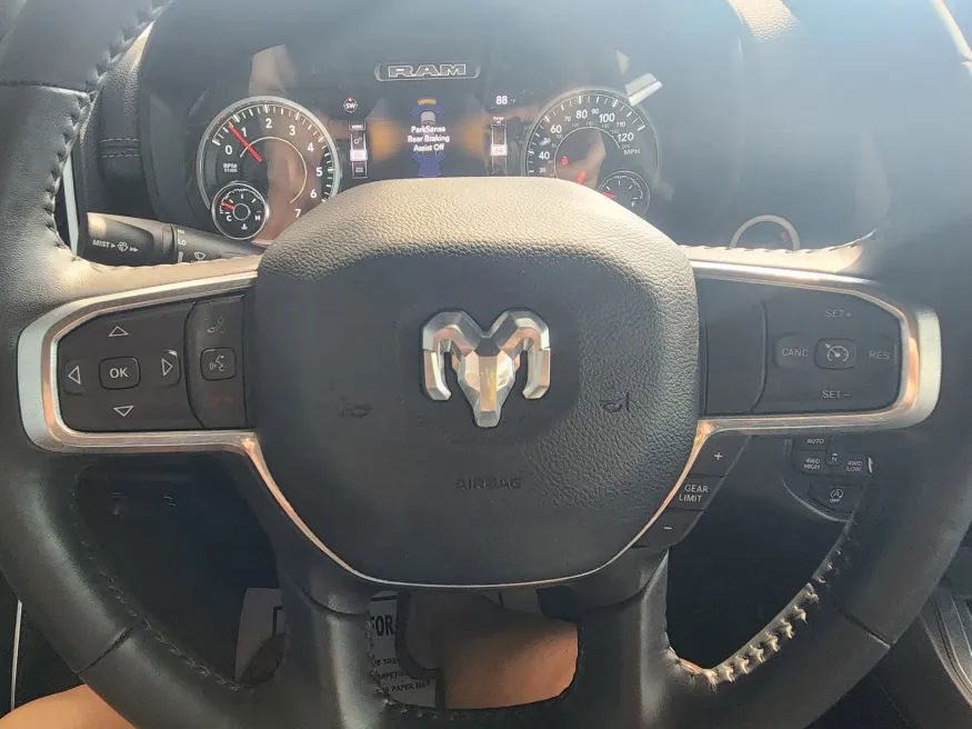 2022 RAM 1500 Laramie | Photo 12 of 32