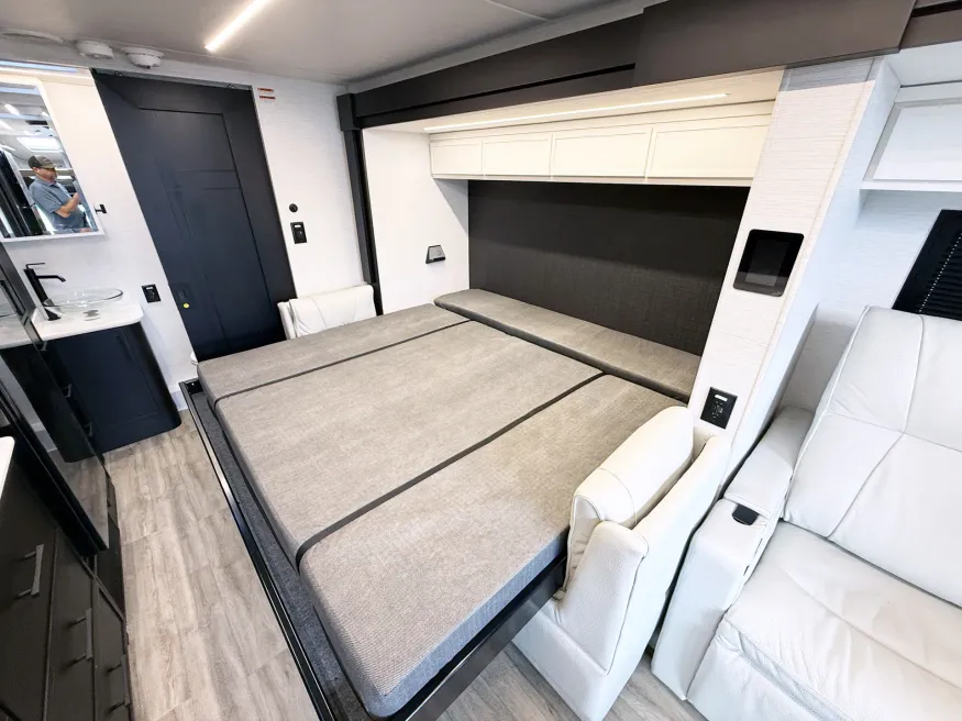 2026 Newmar Freedom Aire 2515 | Photo 13 of 23