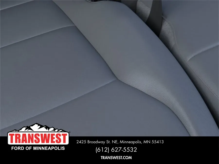 2025 Ford Super Duty F-550 | Photo 16 of 22