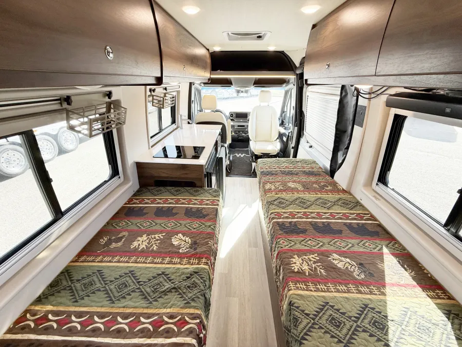 2020 Winnebago Boldt 70KL | Photo 6 of 20