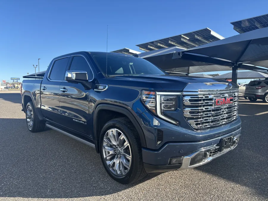 2023 GMC Sierra 1500 Denali | Photo 7 of 22