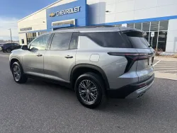 2025 Chevrolet Traverse AWD LT | Thumbnail Photo 2 of 22