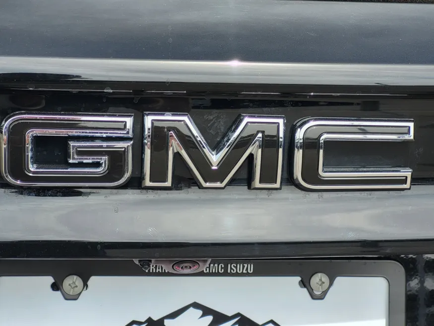 2026 GMC Acadia AWD Elevation | Photo 10 of 26