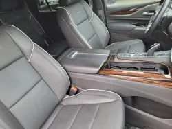 2024 Cadillac Escalade 4WD Premium Luxury | Thumbnail Photo 12 of 33