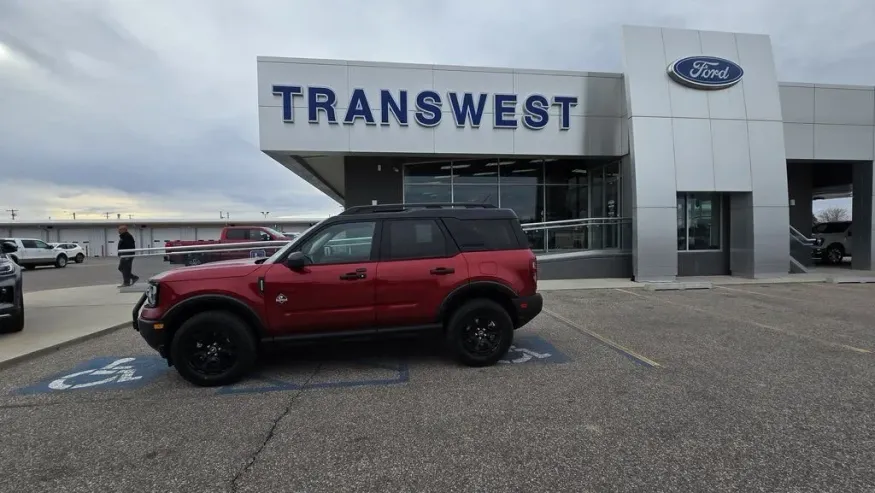 2025 Ford Bronco Sport | Photo 1 of 32