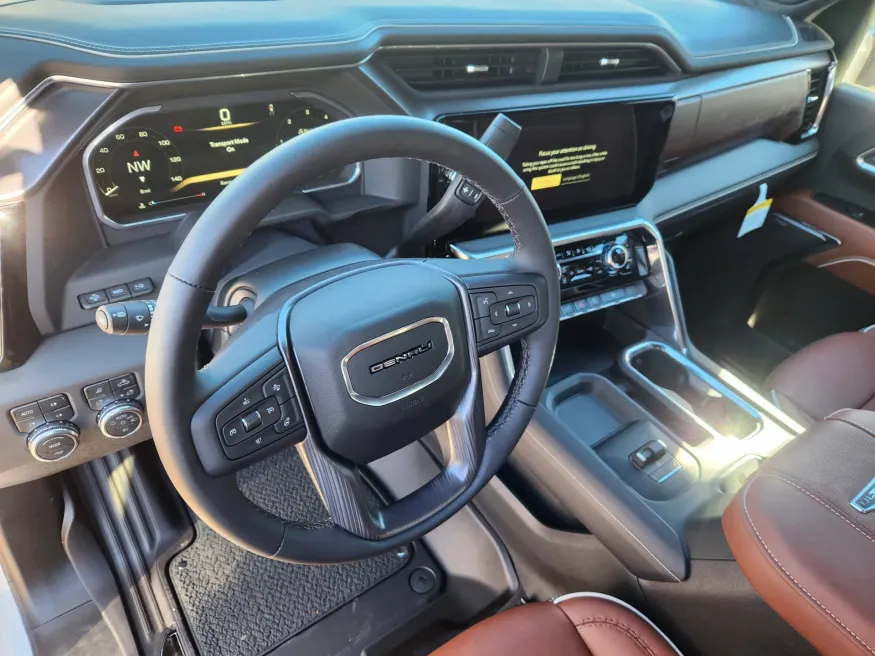 2026 GMC Sierra 3500HD Denali Ultimate | Photo 7 of 28