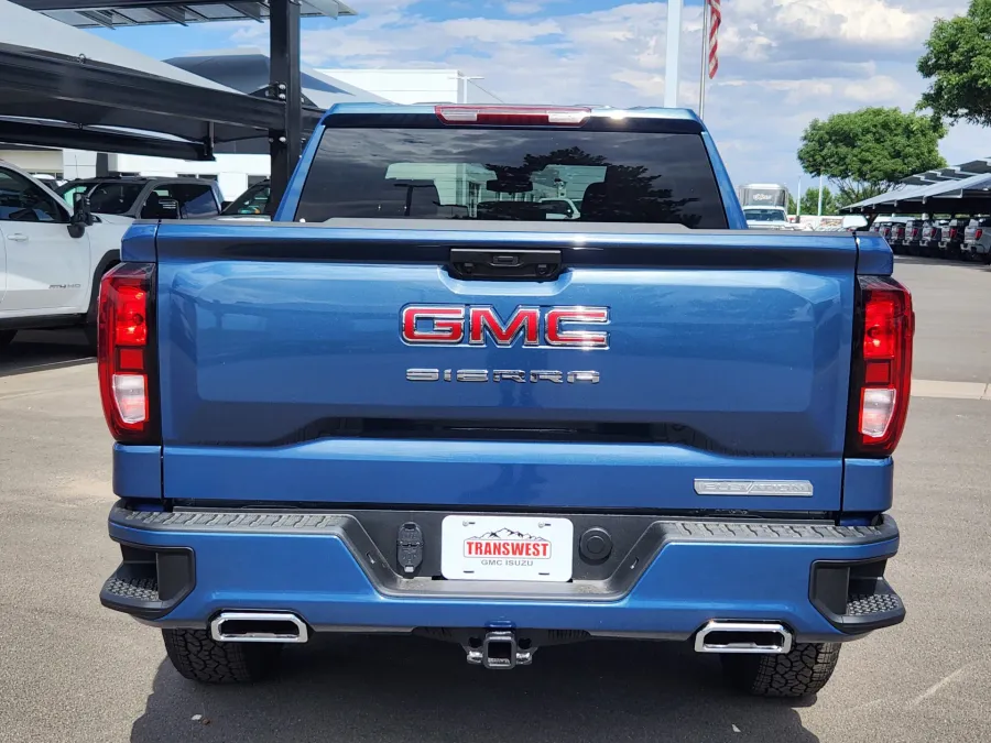 2025 GMC Sierra 1500 Elevation | Photo 13 of 29