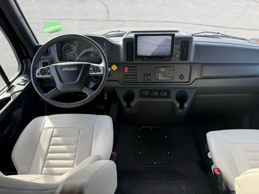 2026 Newmar Grand Star 3444 | Photo 15 of 47