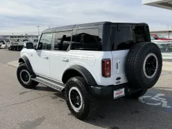 2025 Ford Bronco | Thumbnail Photo 6 of 28