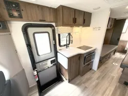 2024 Forest River Sunseeker 2370 | Thumbnail Photo 9 of 23