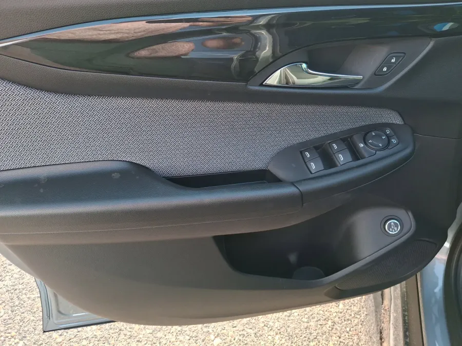 2026 Chevrolet Trailblazer LT | Photo 12 of 19