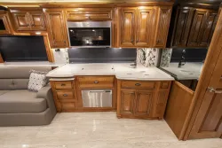 2020 Newmar Dutch Star 4369 | Thumbnail Photo 21 of 55