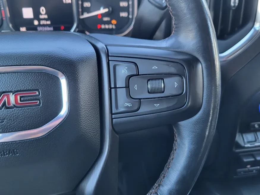 2022 GMC Sierra 3500HD AT4 | Photo 27 of 31