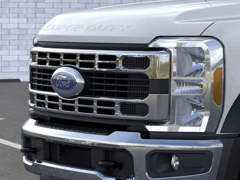 2026 Ford Super Duty F-550 XL | Photo 17 of 22