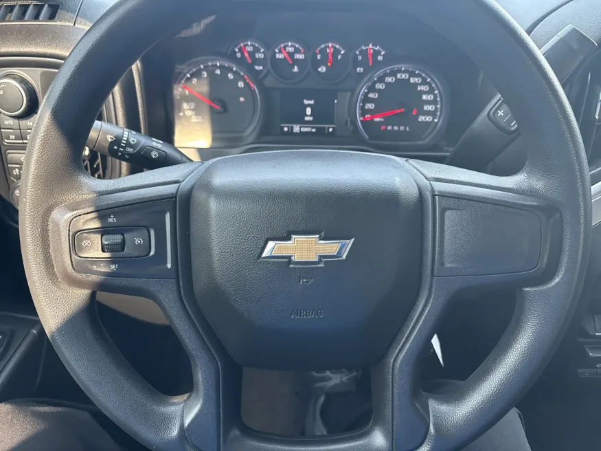 2020 Chevrolet Silverado 1500 Custom | Photo 16 of 18