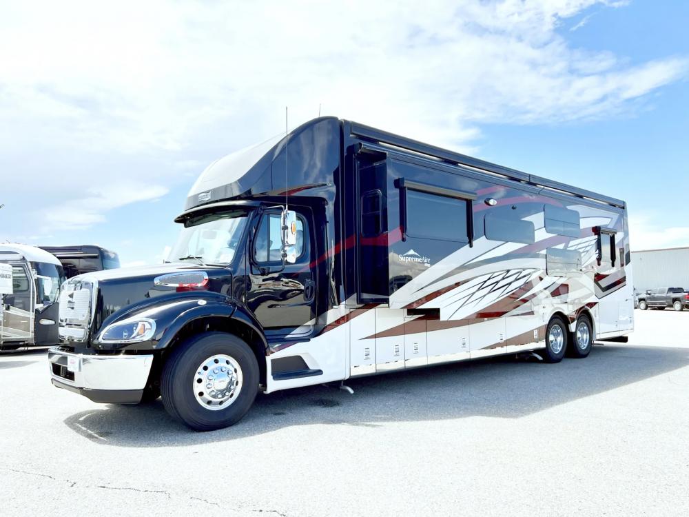 2023 Newmar Supreme Aire 4509 | Photo 27 of 37