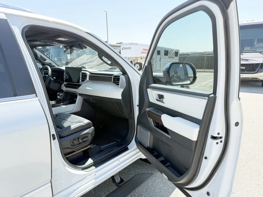 2024 Toyota Sequoia | Photo 21 of 23