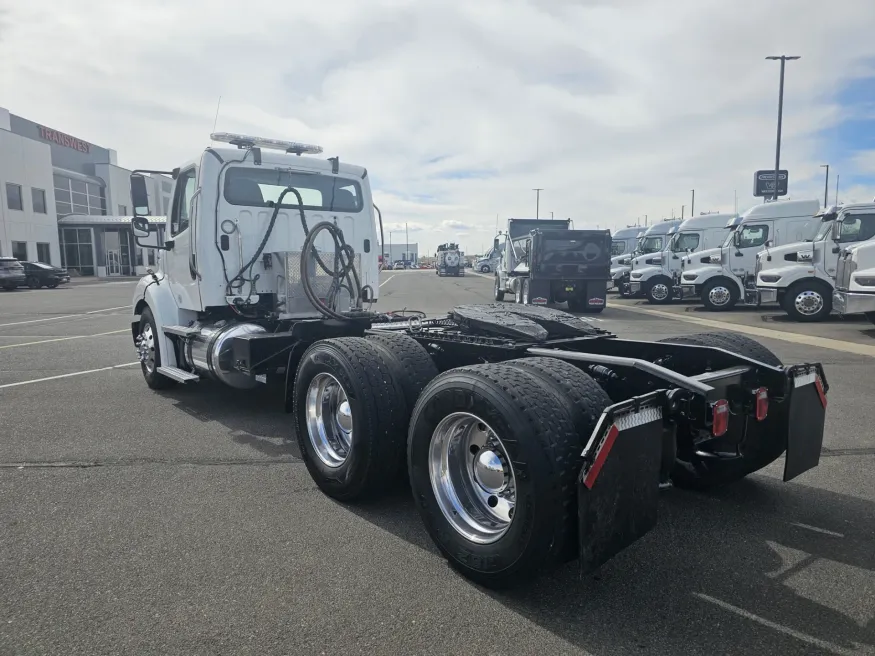 2023 Freightliner M2 112 | Photo 8 of 19