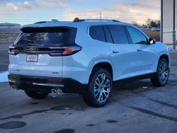 2026 GMC Acadia Denali Ultimate | Thumbnail Photo 2 of 25