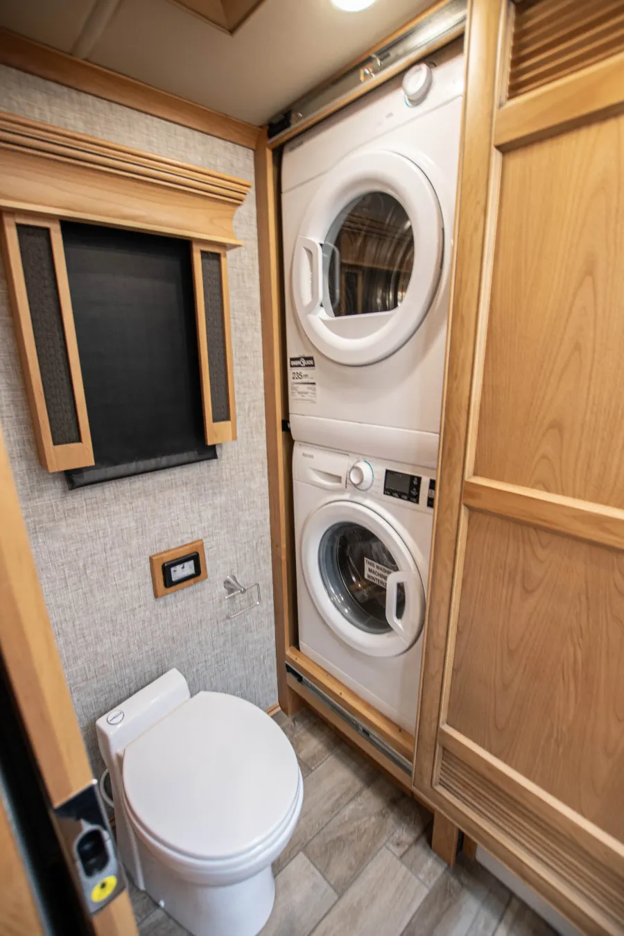 2023 Tiffin Phaeton 37BH | Photo 27 of 28