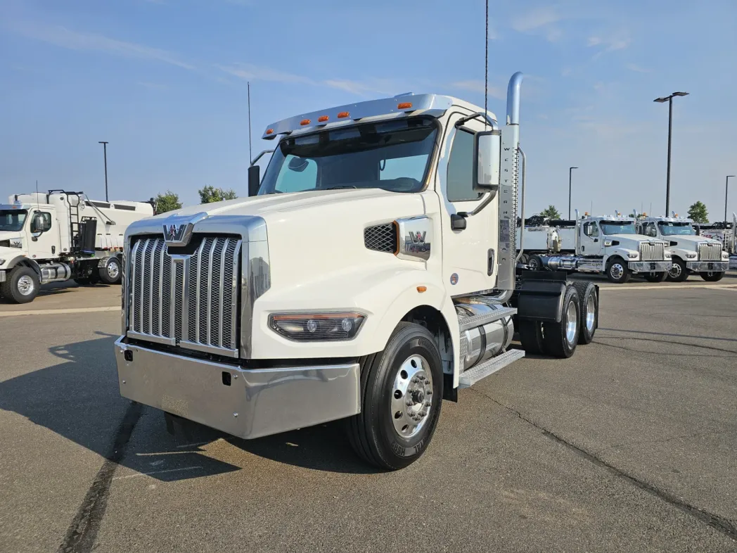 2022 Western Star 49X 