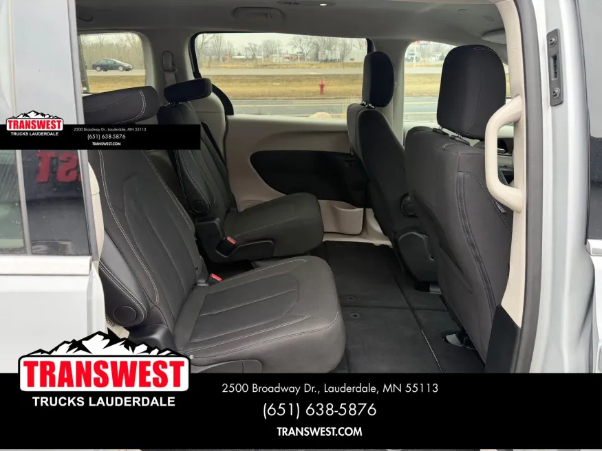 2024 Chrysler Voyager LX | Photo 18 of 23