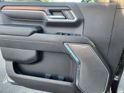 2024 GMC Sierra 2500HD Denali | Thumbnail Photo 5 of 31