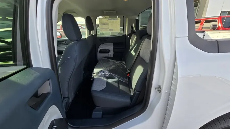 2026 Ford Maverick | Photo 34 of 36