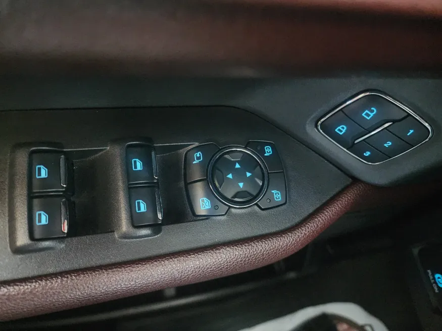 2022 Ford Expedition Max Limited | Photo 26 of 29