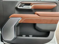 2026 GMC Sierra 2500HD Denali Ultimate | Thumbnail Photo 16 of 31