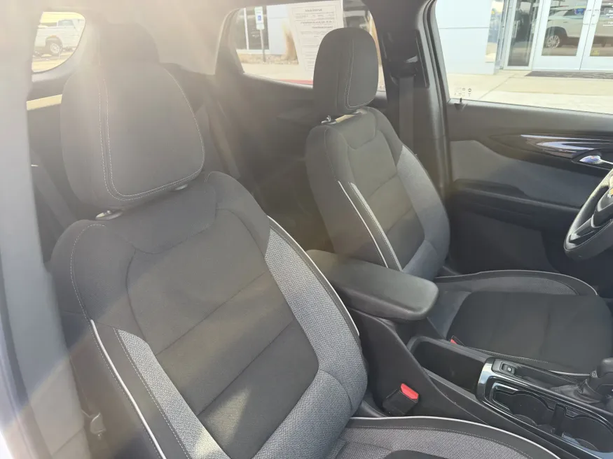 2024 Chevrolet Trailblazer LS | Photo 10 of 16