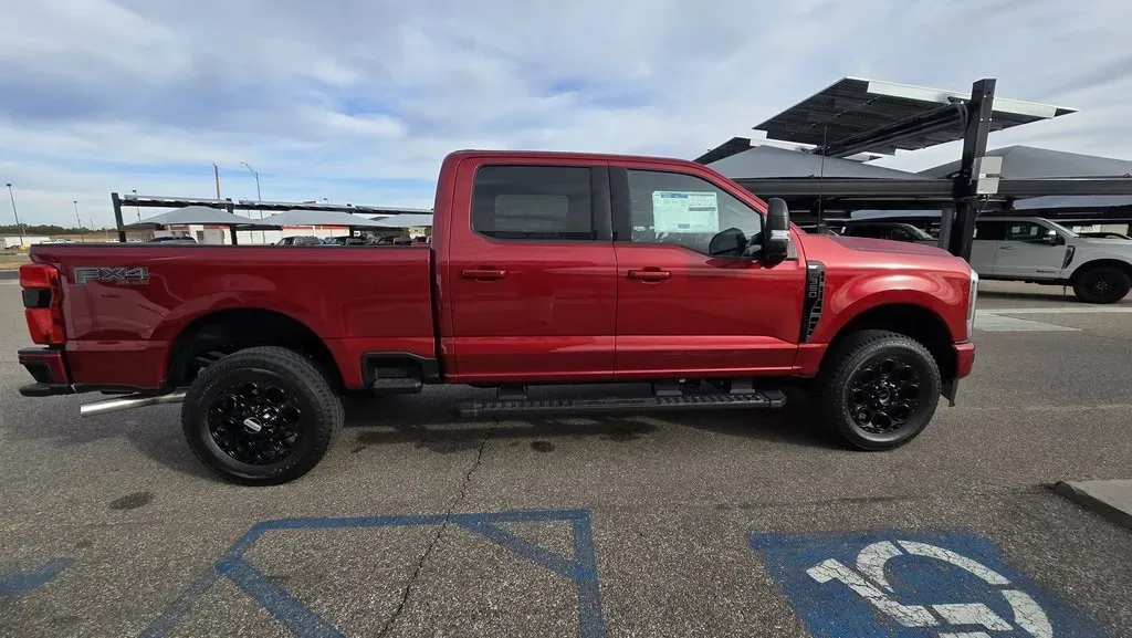 2026 Ford Super Duty F-350 | Photo 4 of 29