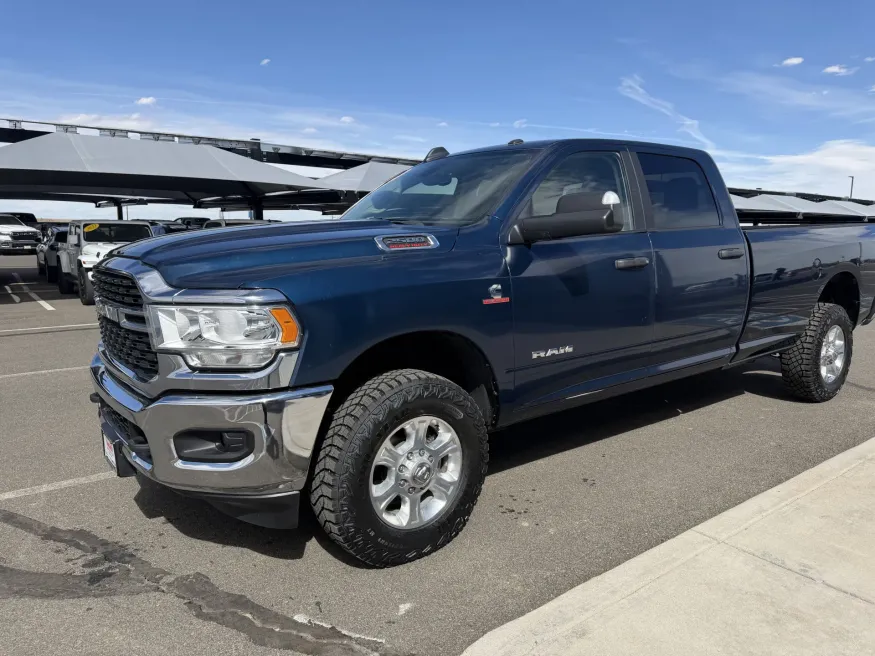 2022 RAM 2500 Big Horn | Photo 3 of 18