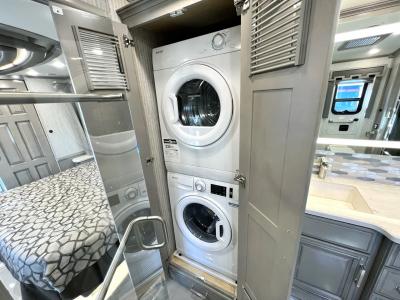 2023 Newmar London Aire 4521 | Thumbnail Photo 27 of 48