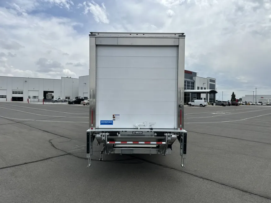 2025 Freightliner M2 106 | Photo 6 of 18